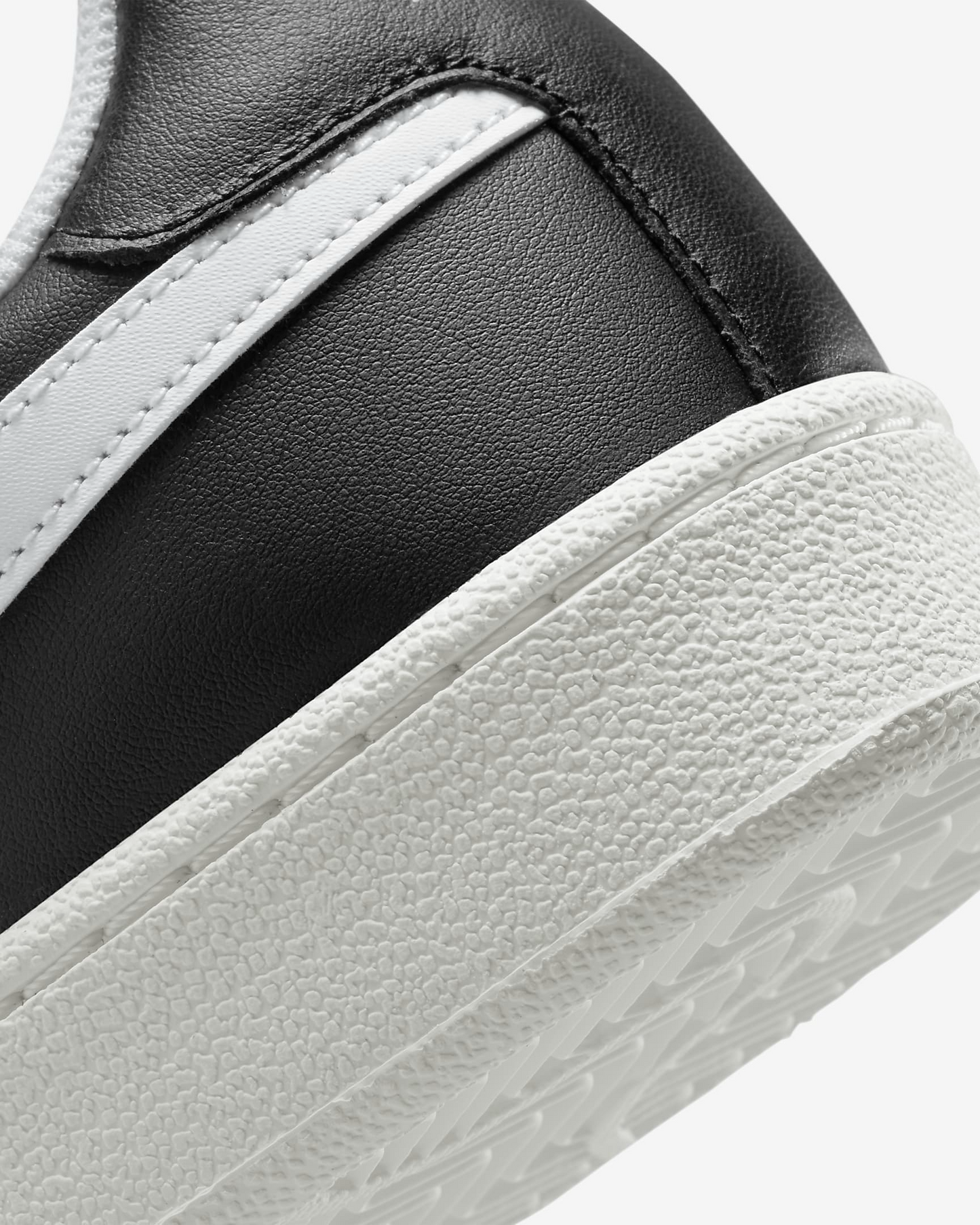 Nike Court Royale