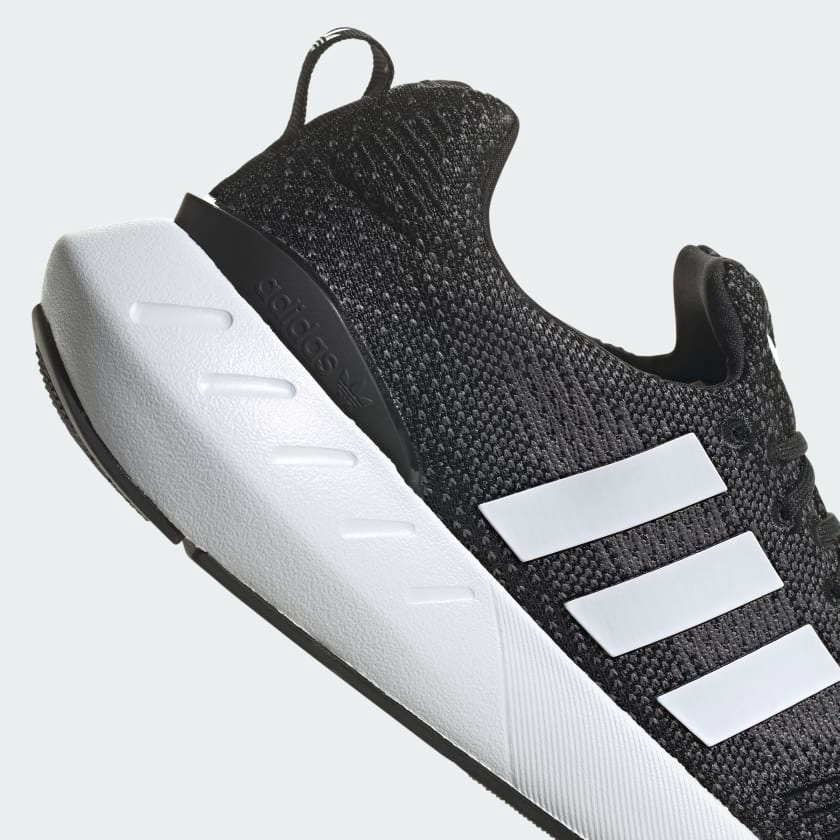 Adidas Swift Run 22