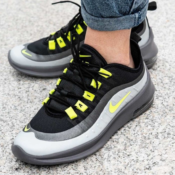 Nike Air Max Axis