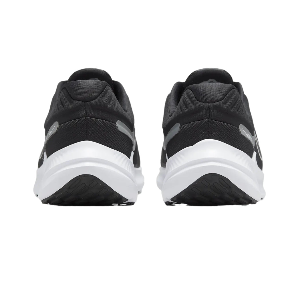 Nike Quest 5