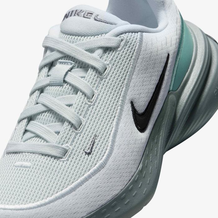 Nike Uplift SC