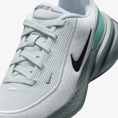 Nike Uplift SC