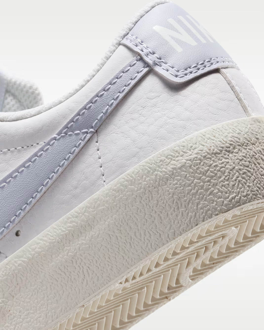 Nike Blazer Low 77