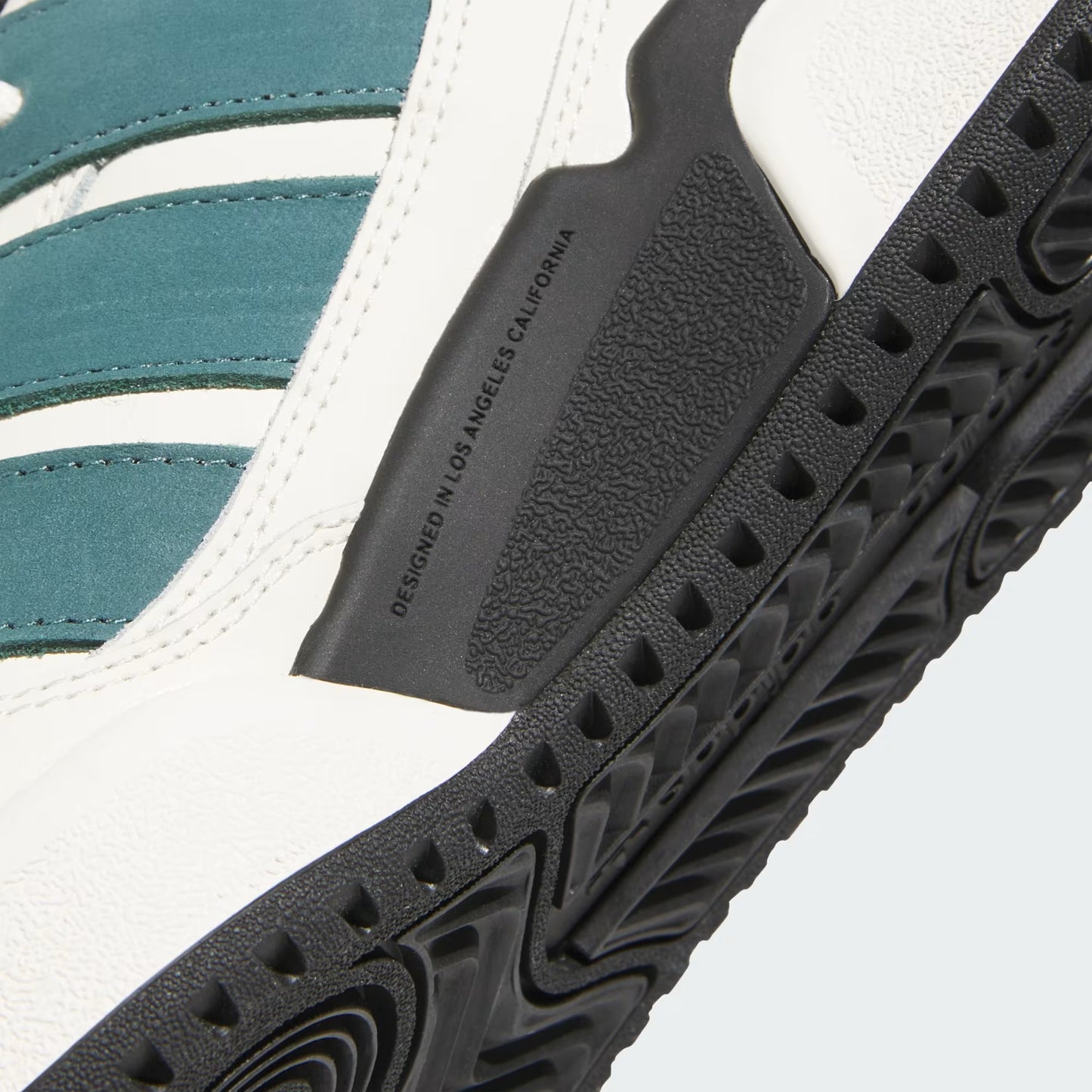 Adidas Forum2000
