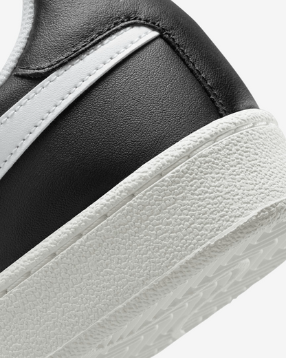 Nike Court Royale