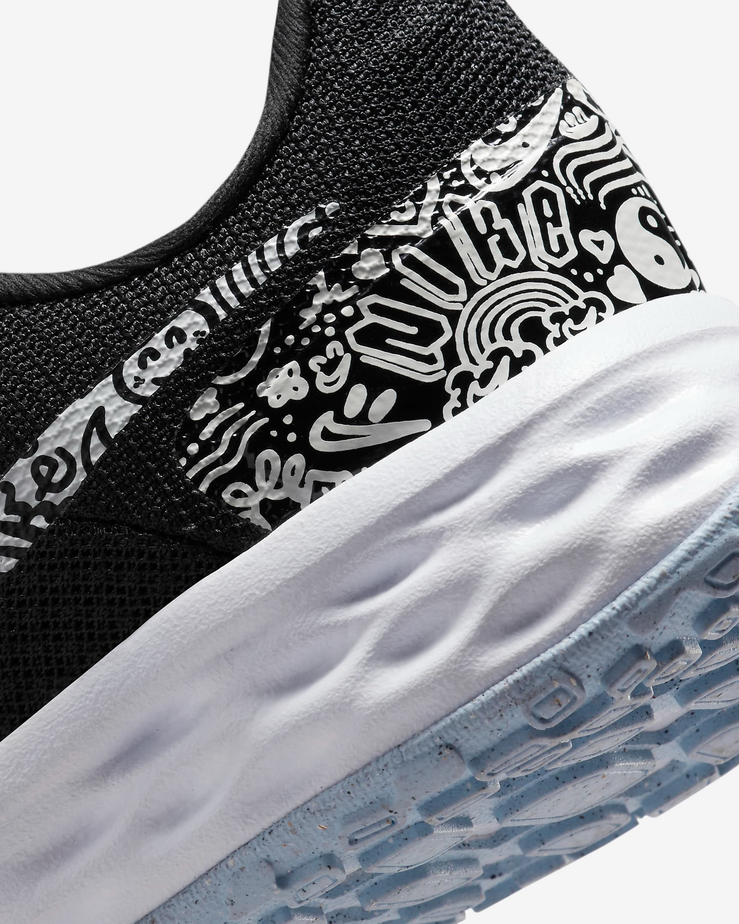 Nike Revolution 6