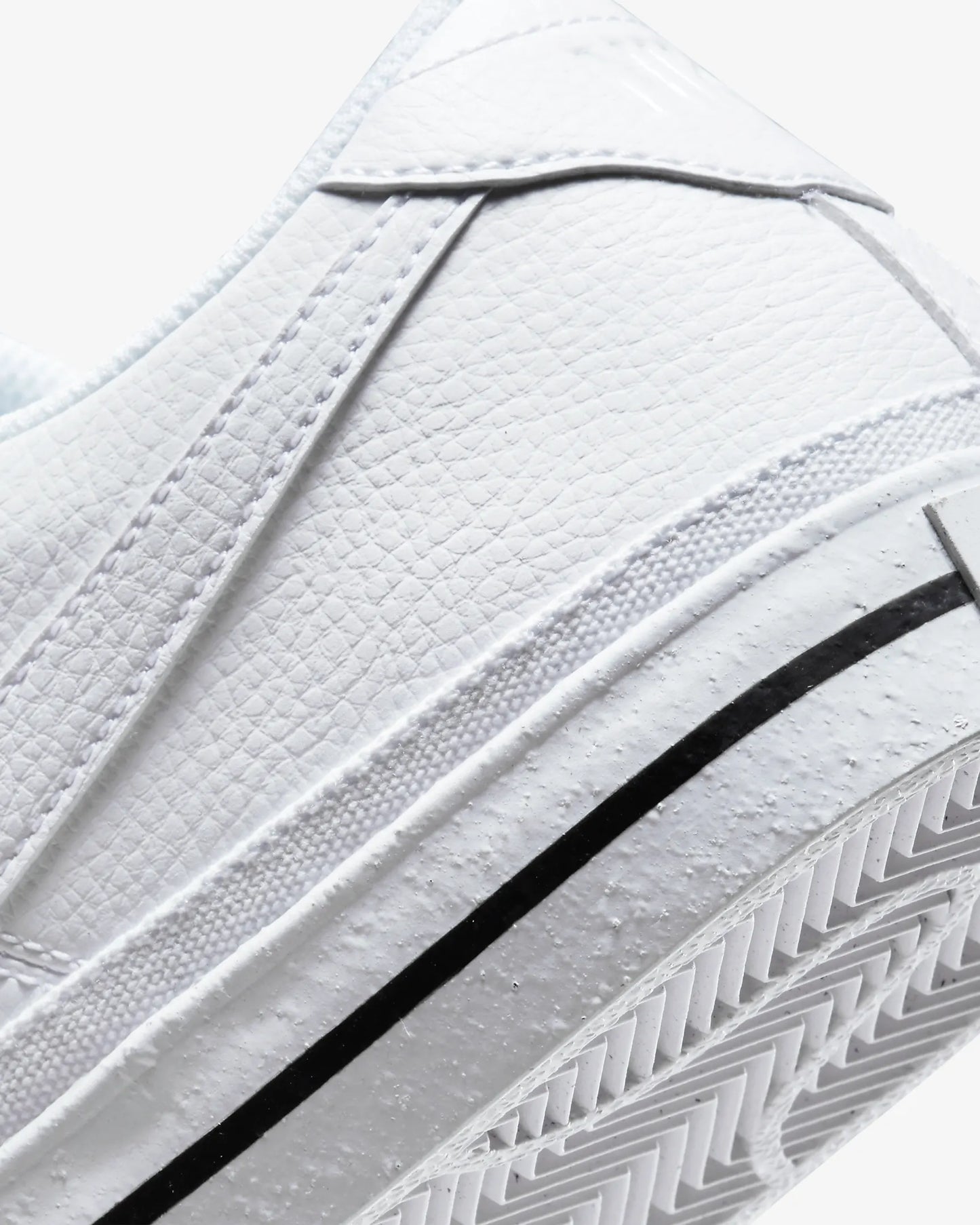 Nike Court Legacy