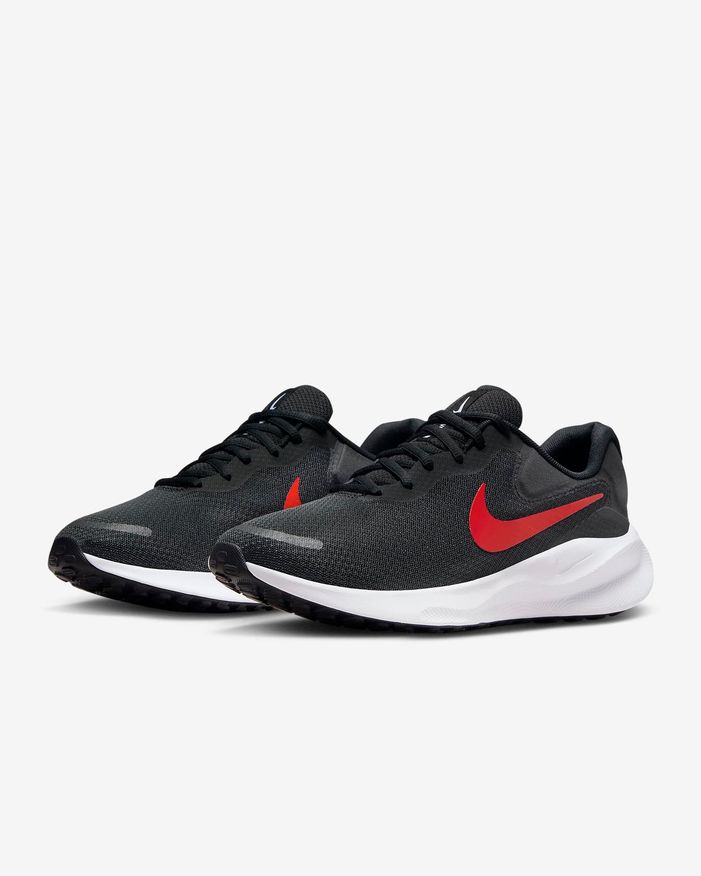 Nike Revolution 7