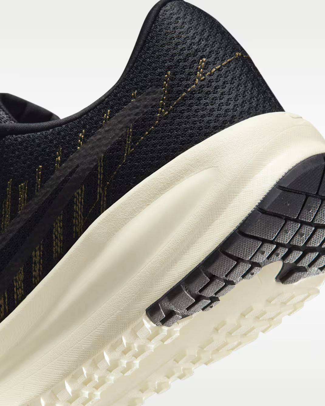 Nike Run Defy