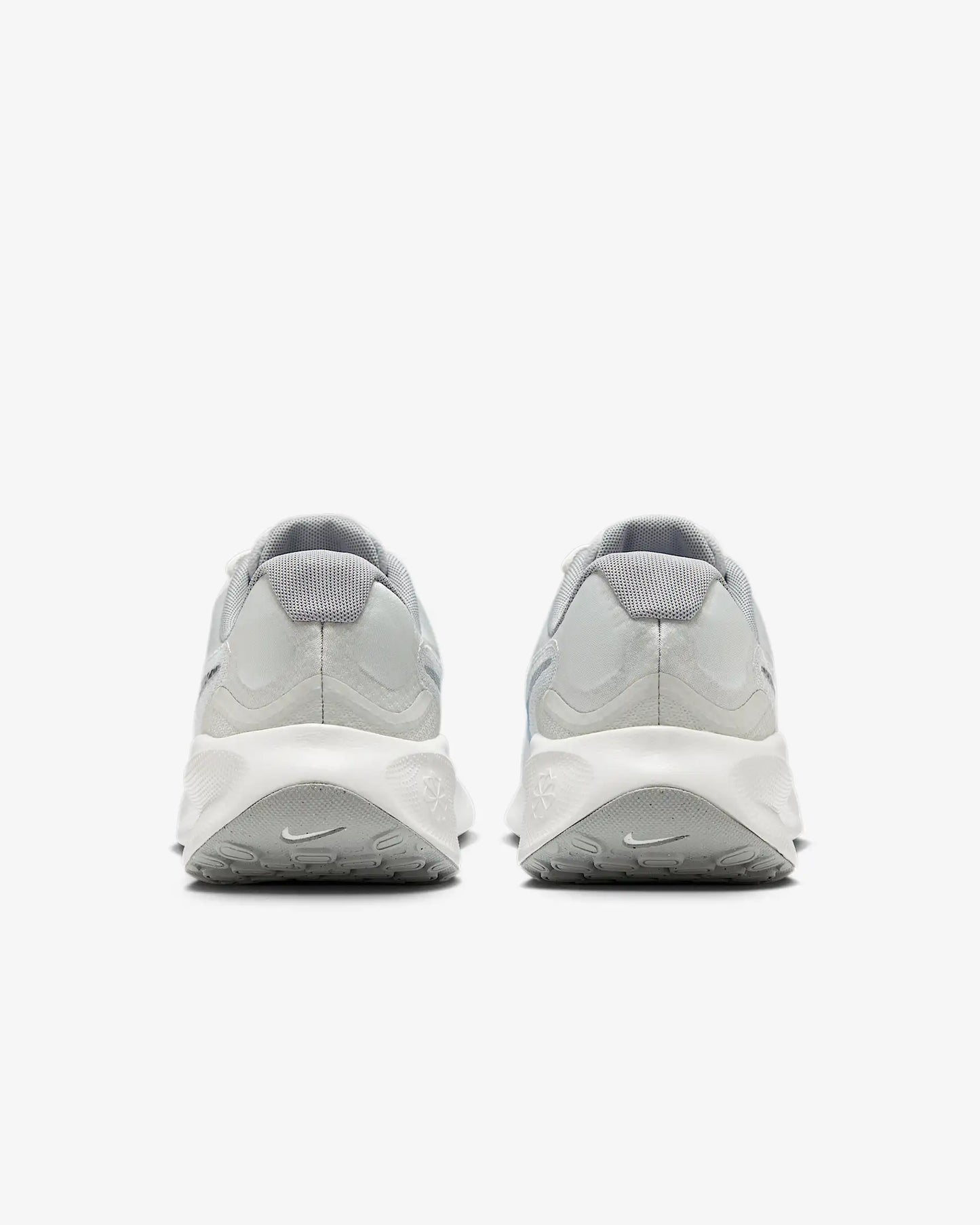 Nike Revolution 7
