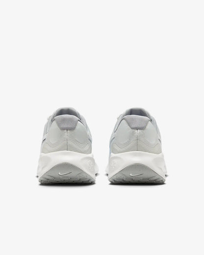Nike Revolution 7