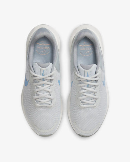 Nike Revolution 7