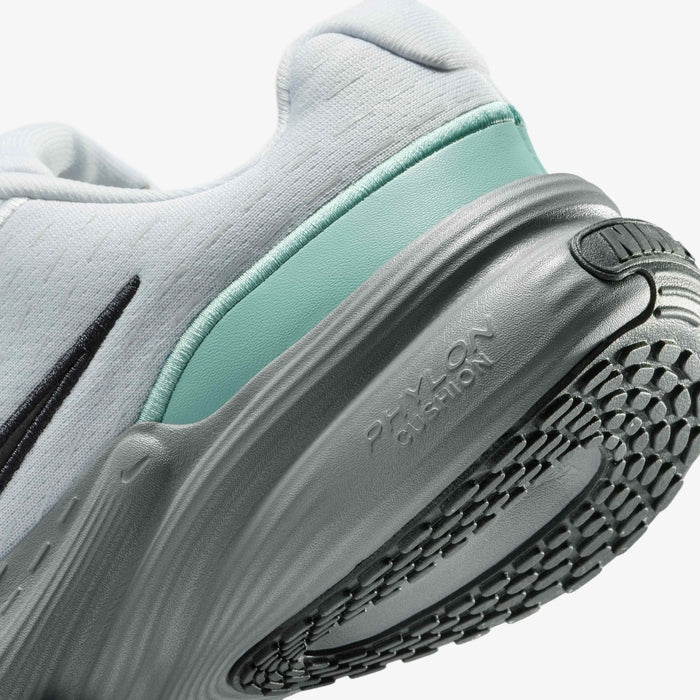 Nike Uplift SC